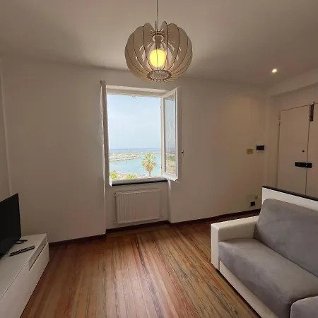 La Casa Di Otto كيافاري